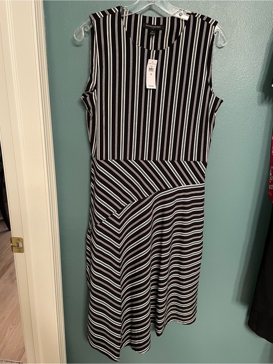 Banana Republic Dresses & Skirts - Banana Republic Black and White Striped Midi Dress-Asymmetrical hum